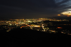 岩谷観音跡付近からの夜景