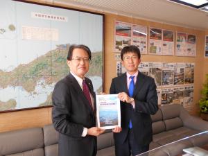 佐藤町長と多田局長