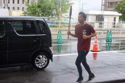 走り継ぐランナー