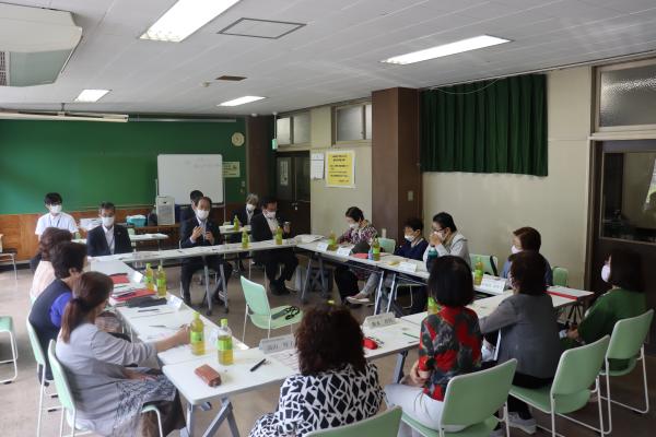 女性会とのふれあいトークの様子