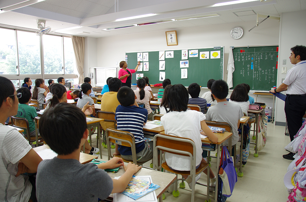 小学校授業風景