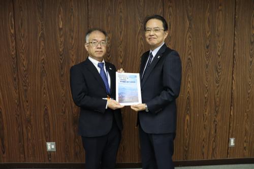 都市建築技術審議官と佐藤町長
