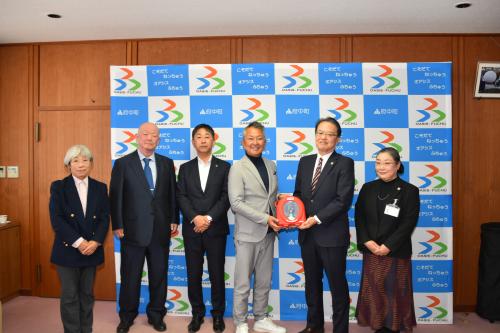 安芸法人会の皆様と集合写真