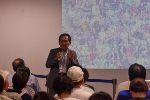挨拶する寺尾町長