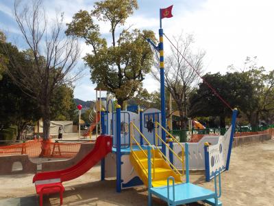 インクルーシブ遊具2