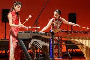 衣装を変えて演奏するお二人