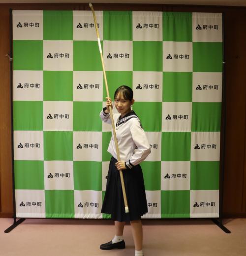 なぎなたを構えるポーズ