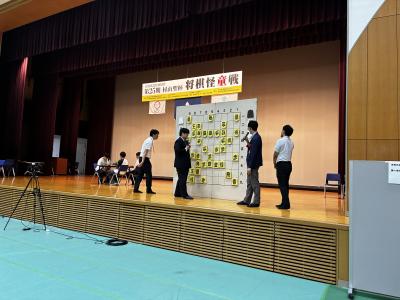 大盤解説の様子
