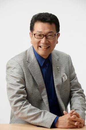 講師