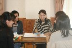 「話し合う」のイメージ写真