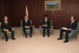 4者会談(広島県知事、広島市長、府中町長、海田町長)中の写真